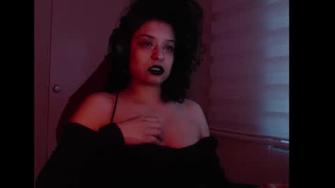 Miss Carmila online show from October 6, 2025, 10:51 pm