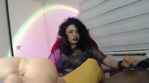 Snapshot of miss_carmila chatting on December 20, 2025, 1:02 am Miss Carmila online show from December 20, 2025, 1:02 am