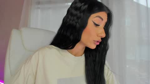 miss_diamond__ online show from February 13, 2026, 8:43 am