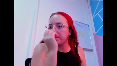 Snapshot of miss_dior1 chatting on February 19, 2026, 5:09 pm miss_dior1 online show from February 19, 2026, 5:09 pm