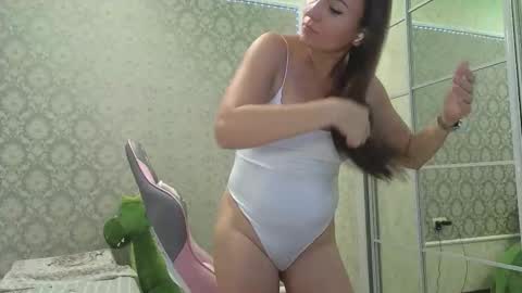 Snapshot of miss_divora chatting on September 18, 2025, 8:05 am miss_divora online show from September 18, 2025, 8:05 am