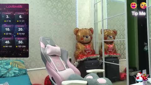 Snapshot of miss_divora chatting on February 16, 2026, 11:39 am miss_divora online show from February 16, 2026, 11:39 am