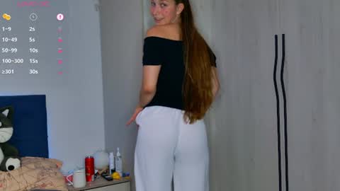 Snapshot of miss_emily_miller chatting on July 9, 2026, 7:40 pm Emily online show from July 9, 2026, 7:40 pm