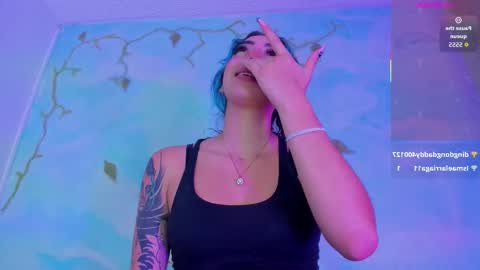 miss_evans_ online show from November 8, 2025, 9:09 am