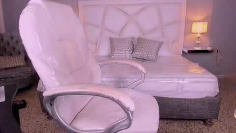 Francheska online show from February 14, 2026, 12:02 pm