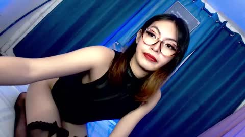 miss_hornydoll online show from December 15, 2024, 12:38 pm