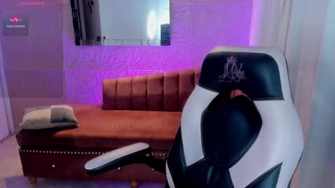 Isabella online show from February 3, 2026, 12:54 pm