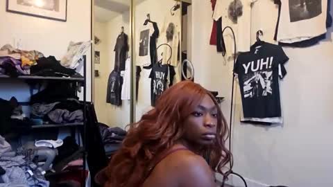 Miss Ivory online show from February 17, 2026, 12:40 am