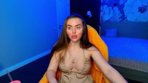 Snapshot of miss_kiten chatting on July 3, 2026, 8:15 pm miss_kiten online show from July 3, 2026, 8:15 pm