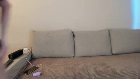 Kitty online show from October 8, 2025, 1:47 am