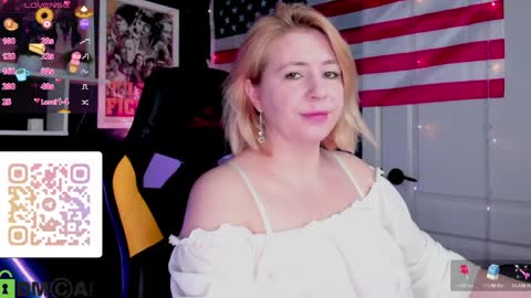 miss_lisaa online show from April 4, 2026, 2:54 am