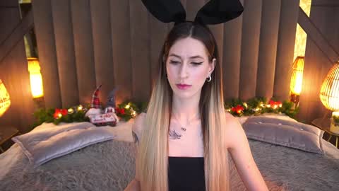 Snapshot of miss_martini chatting on December 30, 2024, 10:21 am   online show from December 30, 2024, 10:21 am