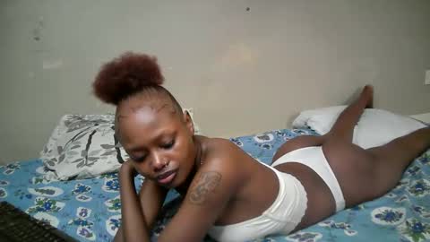 miss_pretty01 online show from April 29, 2026, 8:37 pm