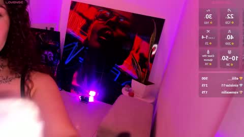 Snapshot of miss_rogue chatting on October 27, 2025, 10:03 pm miss_rogue online show from October 27, 2025, 10:03 pm
