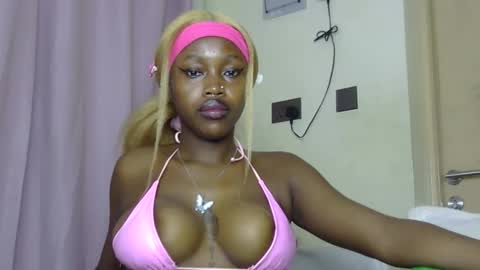 miss_sexyyy online show from April 14, 2026, 11:33 pm