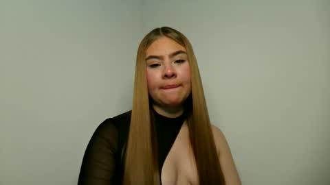 sophi 3 online show from May 10, 2026, 3:12 am