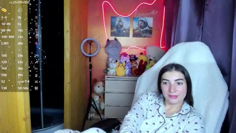 Snapshot of miss_tasy chatting on November 7, 2025, 8:03 am Melanie January 15th is my birthday there will be an interesting show online show from November 7, 2025, 8:03 am