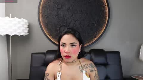 Vaiolette online show from June 1, 2026, 11:01 am