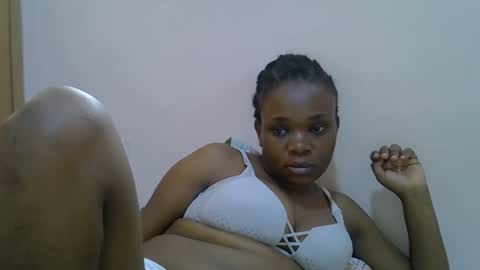 miss_velour online show from April 16, 2026, 1:01 pm