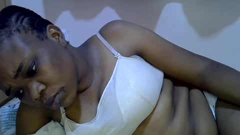 Snapshot of miss_velour chatting on June 19, 2026, 1:43 am miss_velour online show from June 19, 2026, 1:43 am