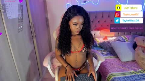 Tay Tay Independent Model   online show from September 25, 2025, 8:18 am