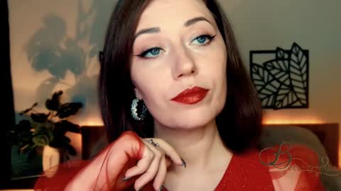 Snapshot of missbeverlymills chatting on December 8, 2024, 2:41 pm The divine Beverly online show from December 8, 2024, 2:41 pm