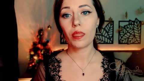 Snapshot of missbeverlymills chatting on January 2, 2025, 4:13 pm The divine Beverly online show from January 2, 2025, 4:13 pm