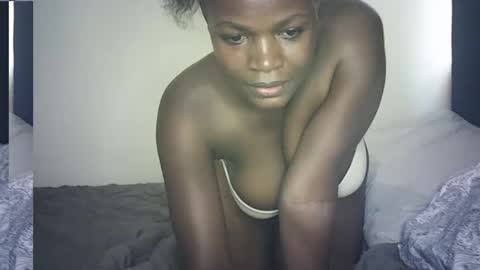 Snapshot of missbutty173518 chatting on April 15, 2026, 6:53 am missbutty online show from April 15, 2026, 6:53 am