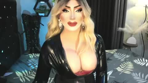 Snapshot of misschannel4sub chatting on July 25, 2026, 7:33 pm PRIESTESS CHANNEL online show from July 25, 2026, 7:33 pm