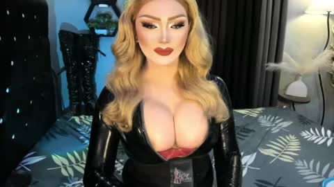Snapshot of misschannel4sub chatting on July 31, 2026, 5:56 pm PRIESTESS CHANNEL online show from July 31, 2026, 5:56 pm