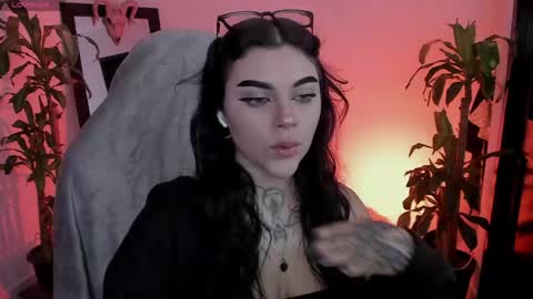 Missy Charlottte.  Hey remember to give me a thumbs up ty online show from April 27, 2026, 5:16 am