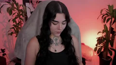 Missy Charlottte.  Hey remember to give me a thumbs up ty online show from April 29, 2026, 5:00 am