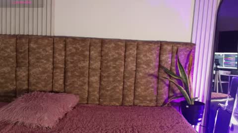 Snapshot of missdionne__curly chatting on March 21, 2026, 11:15 am DIONNE online show from March 21, 2026, 11:15 am