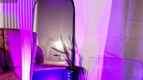 Snapshot of missdionne__curly chatting on March 28, 2026, 10:26 am DIONNE online show from March 28, 2026, 10:26 am