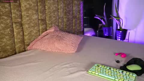 Snapshot of missdionne__curly chatting on April 13, 2026, 11:27 am DIONNE online show from April 13, 2026, 11:27 am