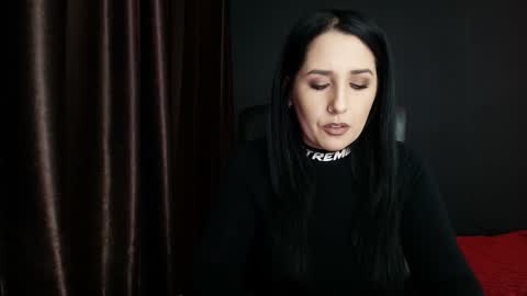 Miss online show from November 15, 2025, 10:37 pm