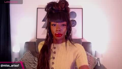 Snapshot of missemilie1 chatting on June 16, 2026, 3:47 pm Emilie Diaz online show from June 16, 2026, 3:47 pm