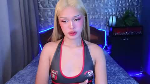 Snapshot of missionary_addiction_cumshot chatting on June 19, 2026, 2:32 pm im your queen steffie online show from June 19, 2026, 2:32 pm