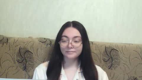 missis mona online show from October 4, 2025, 7:39 am