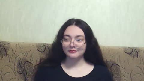 missis mona online show from October 28, 2025, 7:34 am