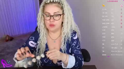 Snapshot of misskassandraa chatting on December 4, 2024, 3:54 pm you can call me Mommymy GoddessMiss Kassandra online show from December 4, 2024, 3:54 pm