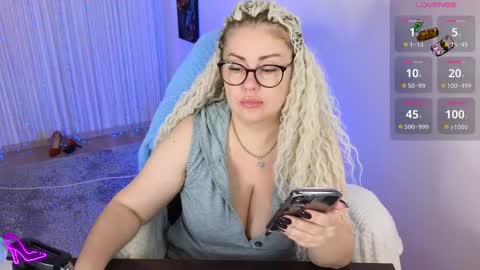 Snapshot of misskassandraa chatting on December 6, 2024, 5:22 pm you can call me Mommymy GoddessMiss Kassandra online show from December 6, 2024, 5:22 pm