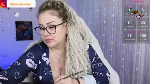 Snapshot of misskassandraa chatting on December 19, 2024, 9:06 pm you can call me Mommymy GoddessMiss Kassandra online show from December 19, 2024, 9:06 pm