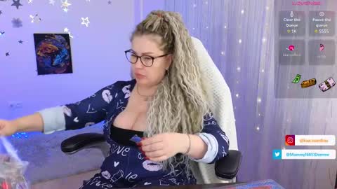 Snapshot of misskassandraa chatting on January 19, 2025, 4:57 pm you can call me Mommymy GoddessMiss Kassandra online show from January 19, 2025, 4:57 pm