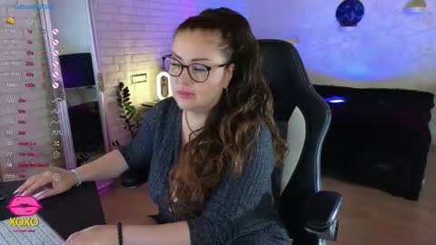 Snapshot of misskassandraa chatting on September 28, 2025, 9:47 am you can call me Mommymy GoddessMiss Kassandra online show from September 28, 2025, 9:47 am