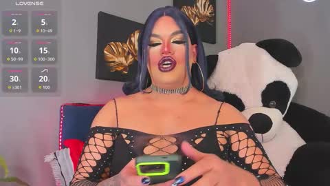 kassandra lazcano online show from December 2, 2025, 1:00 am