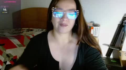 Snapshot of misslady__eva chatting on January 30, 2025, 11:22 am eva online show from January 30, 2025, 11:22 am