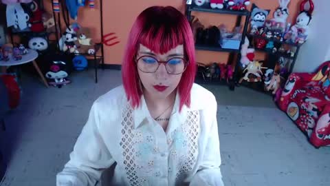 Miss Mia online show from April 14, 2026, 10:21 am