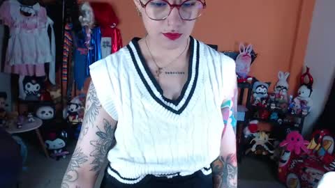 Miss Mia online show from May 13, 2026, 1:19 pm