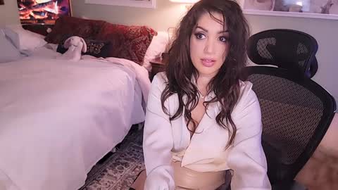 Mina online show from January 17, 2025, 2:39 am